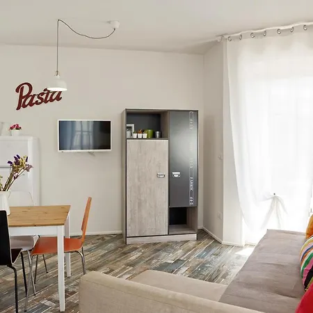 Guest House *